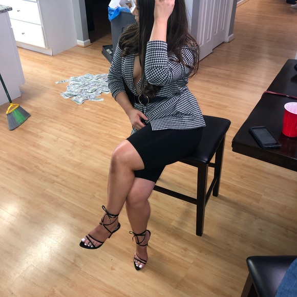 Blazer - Picture 2 of 4